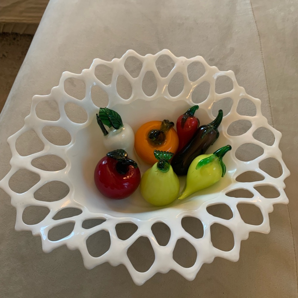 Mid Century White Milk Glass Centerpiece Bowl Westmoreland Doric Open Lace 14X11 - Picture 8 of 8
